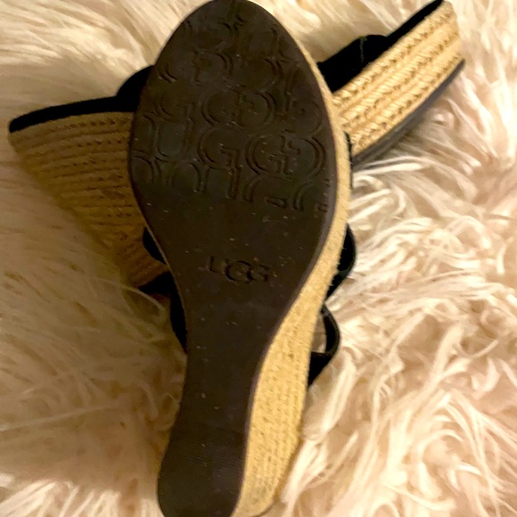 Sandals - Picture 3 of 3